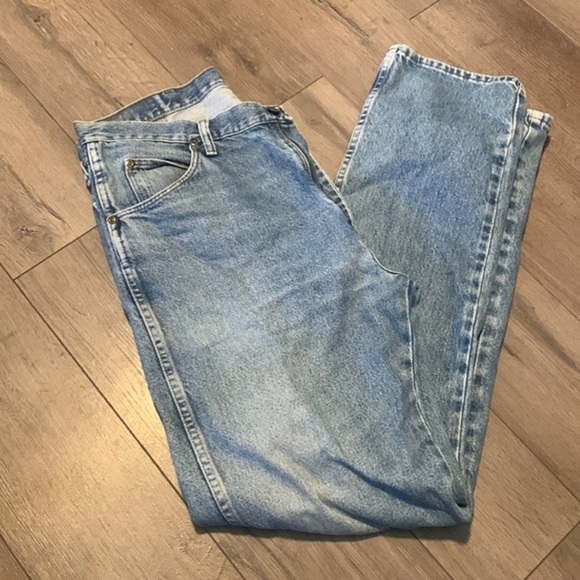 Wrangler Men’s Jeans. Size 36X34. - Picture 1 of 6